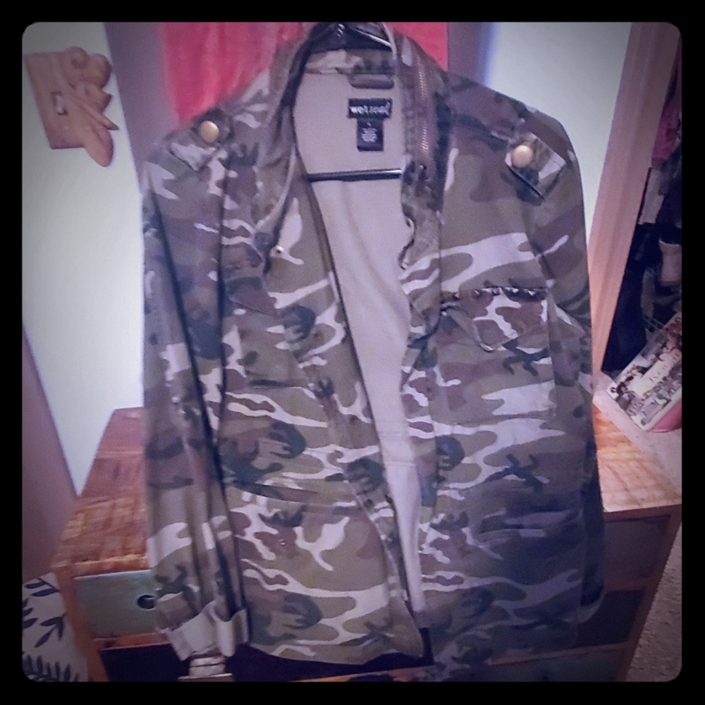 Camo jacket zip up